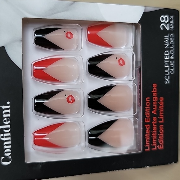 KISS x Marilyn Monroe Red Black French Glue On Nails New 💋 Lips - Picture 2 of 4